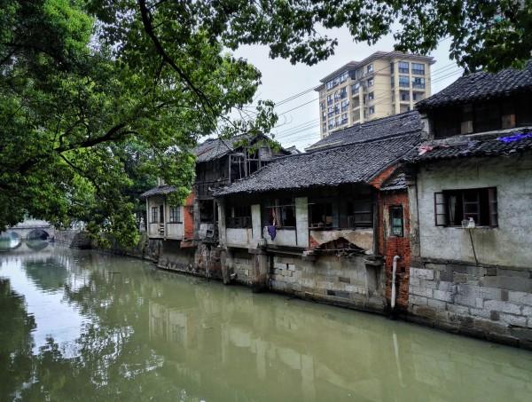 南京一商业地块36800万元成交 占地39243.36㎡